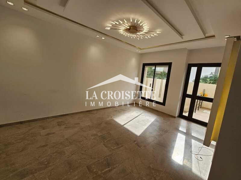 Charming Ground Floor Apartment with Garden in Ain Zaghouan Nord - MAL0696