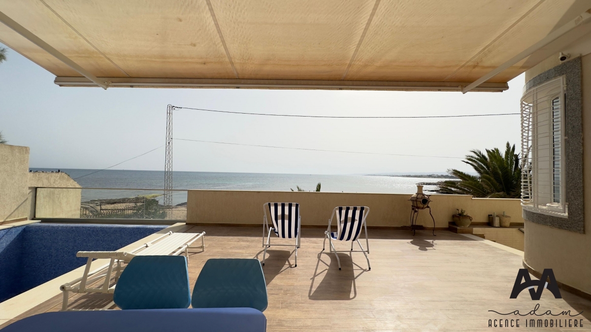Sea View Villa S+4 in Beni Khiar, Nabeul: A Haven for Sea Lovers
