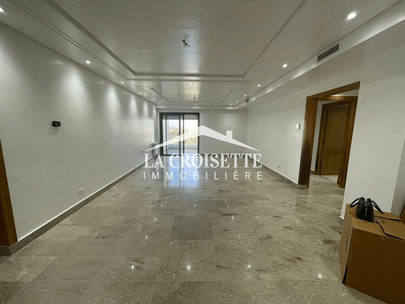 Appartement S+4 avec Terrasse à JDC MAL1335