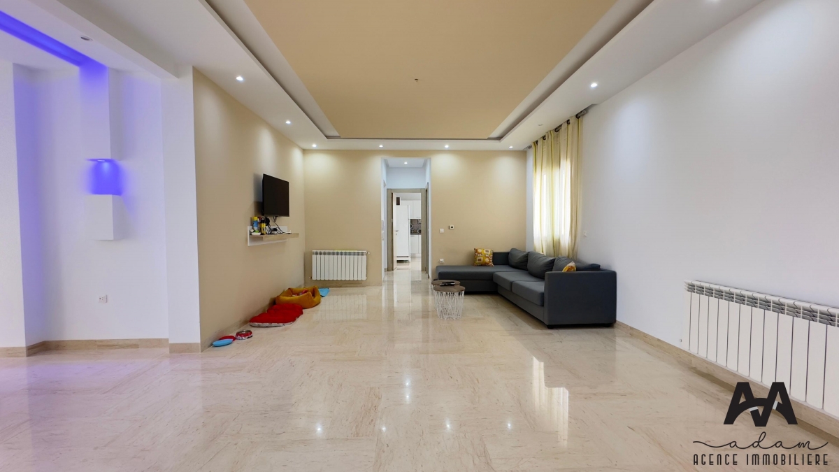 Étage de villa s+3 Meublé à Neapolis, Nabeul