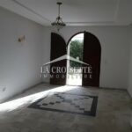 Photo-2 : Villa S+6 avec piscine à La Soukra ZVV0404