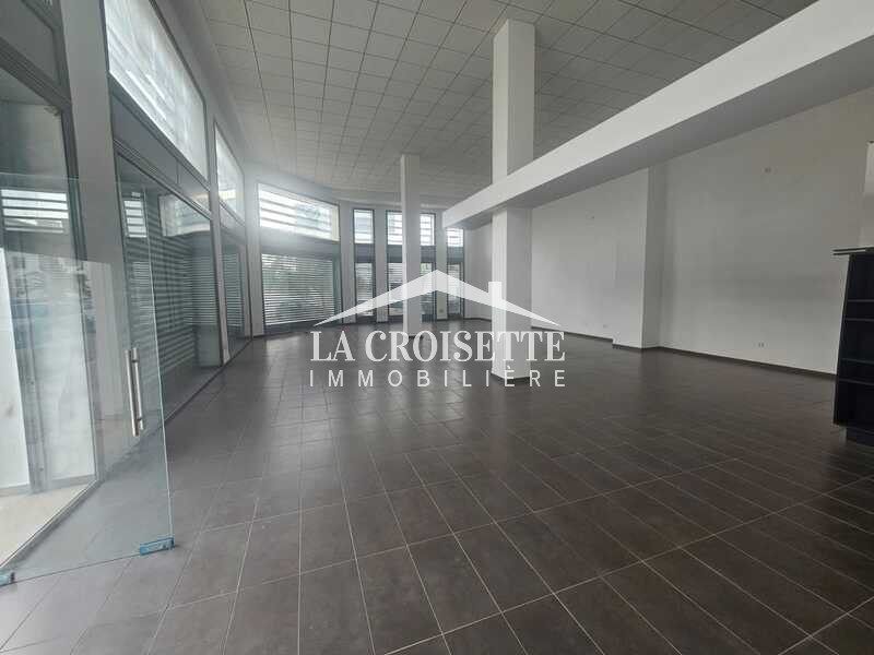 Showroom aménagé aux Berges du Lac 2 MCL0450