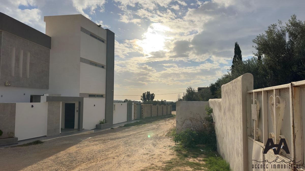 Terrain d'habitation de 1340 m² à cité les diamants, hammamet