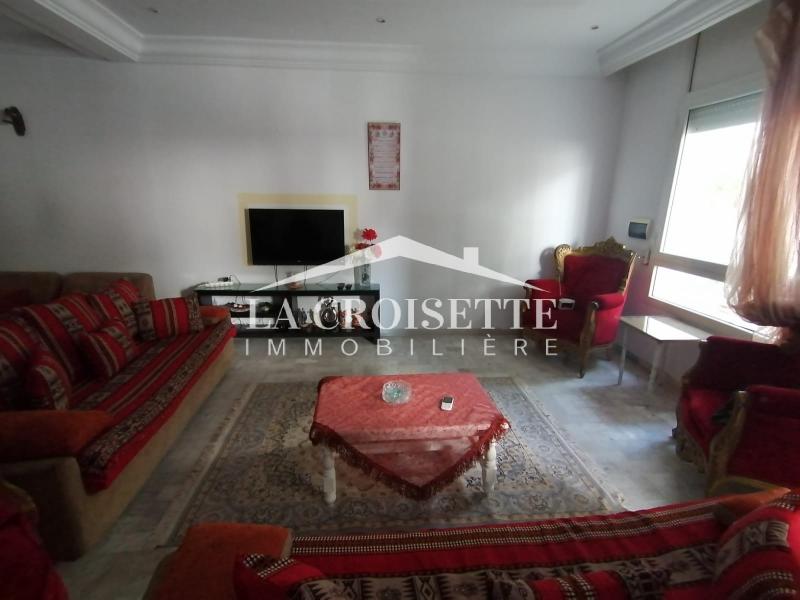 Duplex S+3 avec terrasse à La Marsa MDV0162