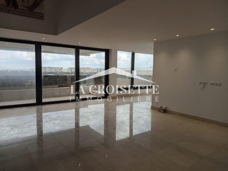 Appartement S+4 avec piscine aux Berges du Lac 2 ZAL1386