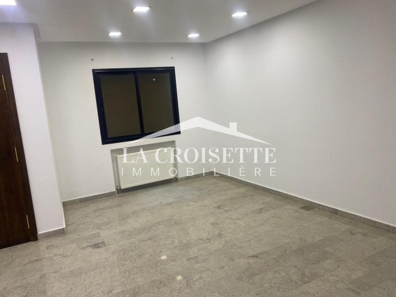Bureau H+2 à Ain Zaghouan Sud ZBL0495