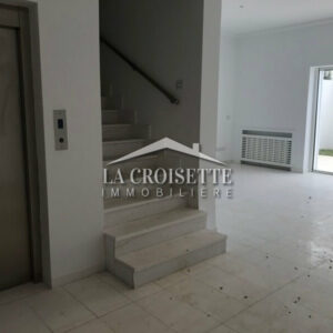 Triplex S+5 avec piscine à Gammarth ZTRL0012