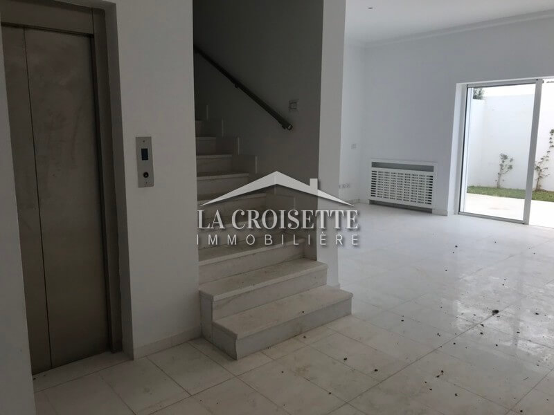 Luxury Triplex with Pool in Gammarth ZTRL0012