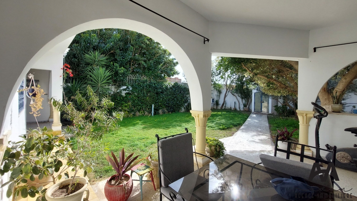 Villa S+3 meublée, indépendante avec jardin à Mrezga