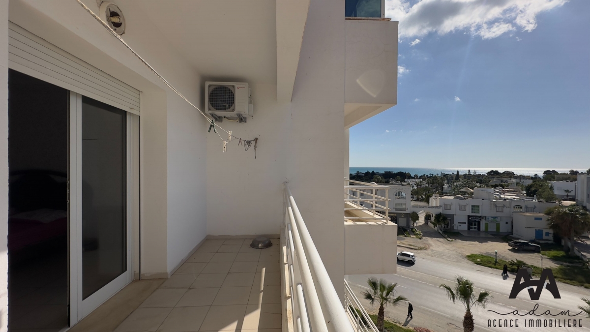 Appartement S+3 vide à Mrezga