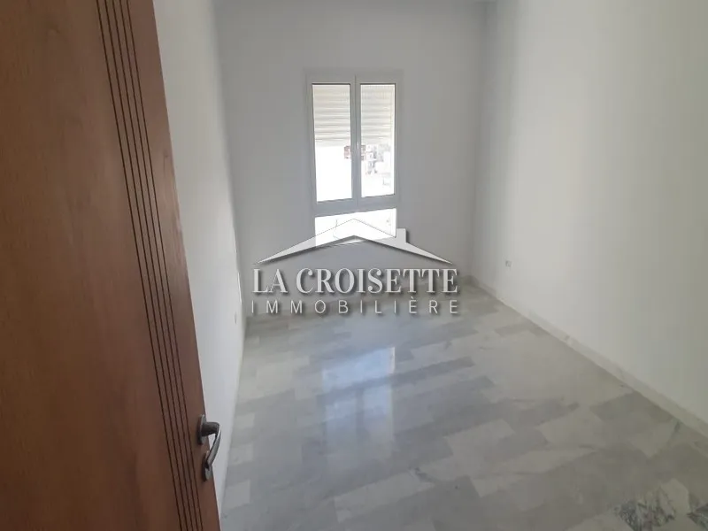 Appartement S+1 avec terrasse MAL1473