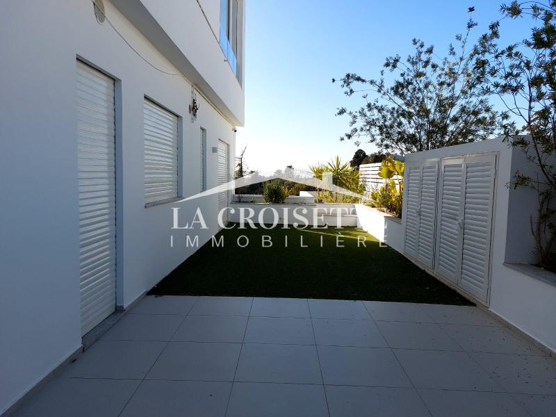 Duplex S+3 avec Jardin à Gammarth MDL0288