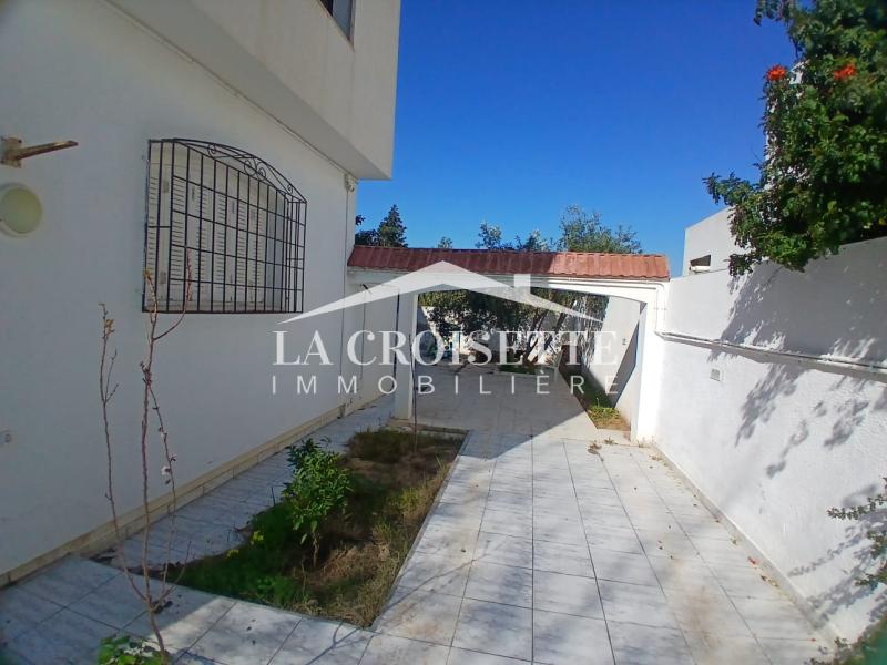 Luxury Villa for Rent in La Soukra: ZVL1676