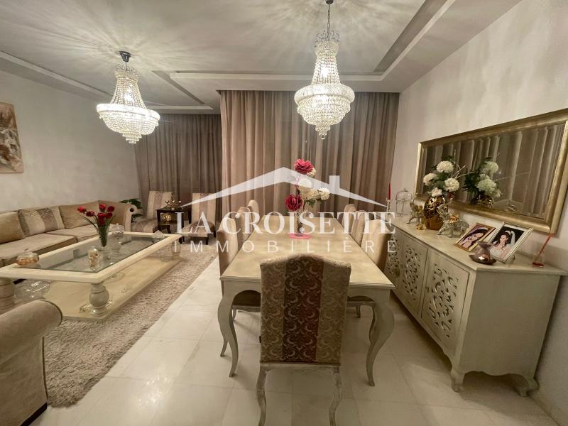 Appartement S+3 avec chambre de service à La Marsa ZAV1812