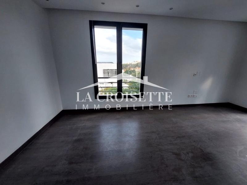 Villa S+3 à Gammarth ZVL1666