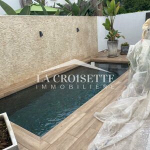 Duplex S+3 avec terrasse et piscine à La Marsa ZDV0164