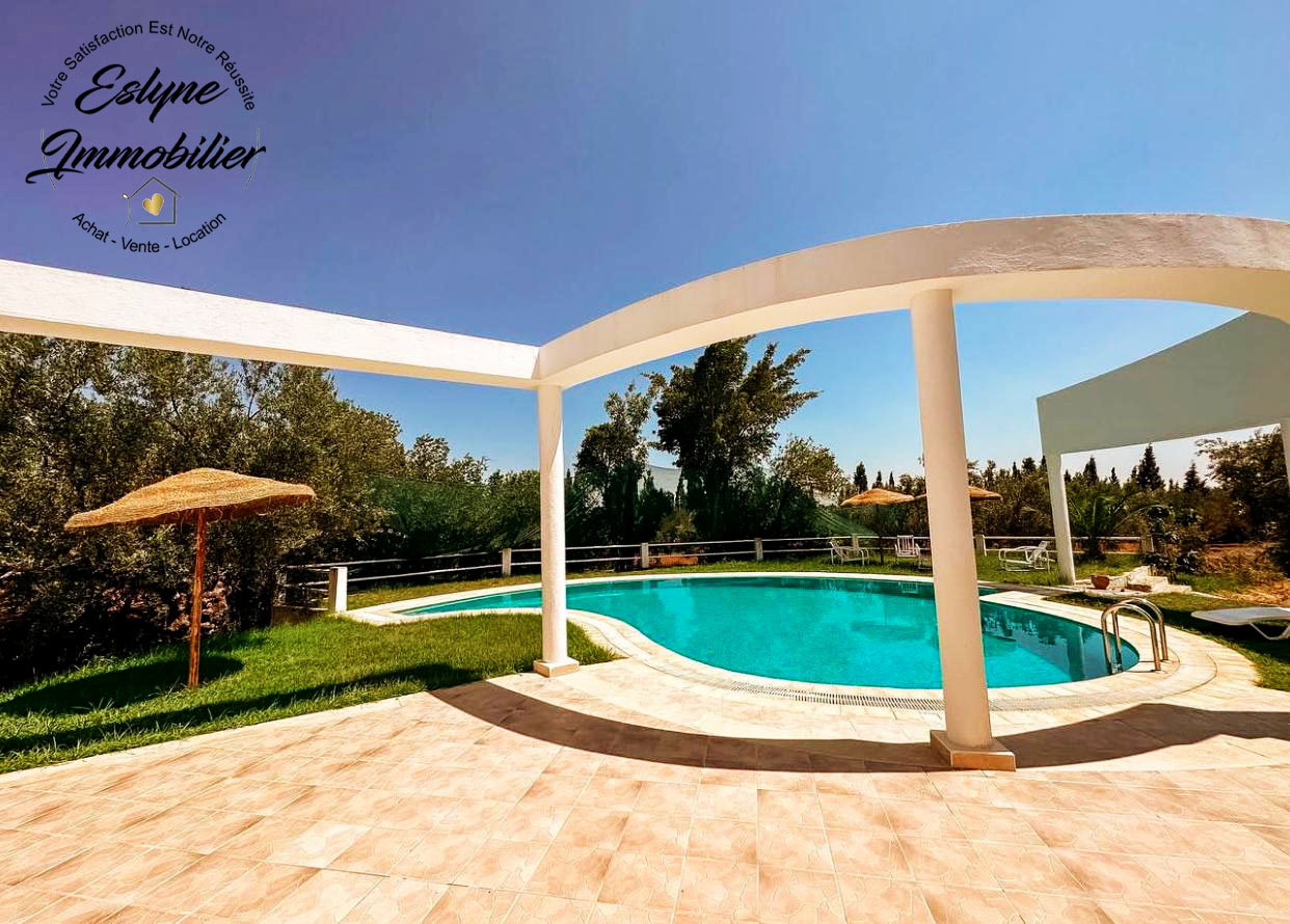 Magnifique villa avec piscine à MenzelFeres