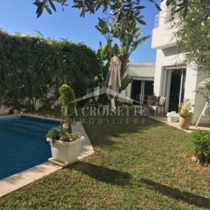Villa S+4 avec piscine à Ain Zaghouan Nord MVL1233