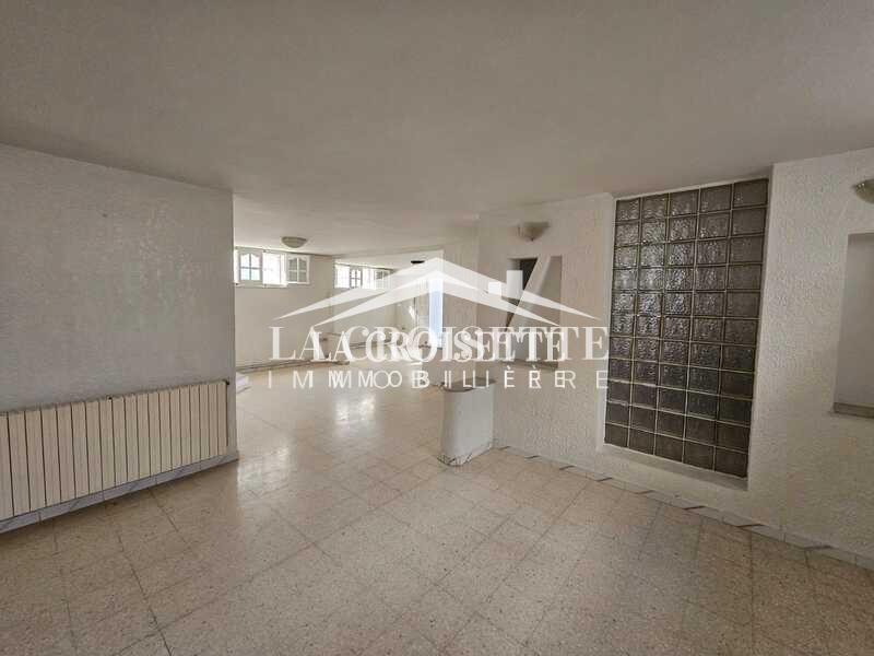 Rez-de-chaussée de villa S+3 à La Marsa MRCL0303