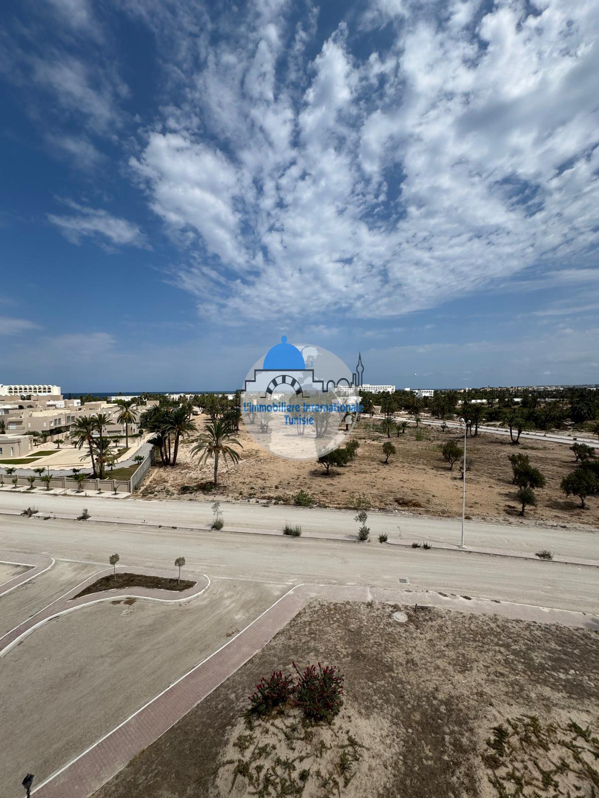 Superbe S+1 Haut Standing avec Vue Imprenable sur Mer à Folla Monastir