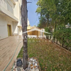 Duplex S+3 avec jardin et piscine à La Soukra MDV0075