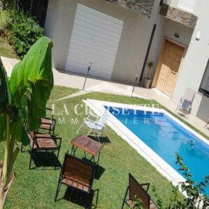 Villa S+5 avec piscine aux Jardins de Carthage MVL0599
