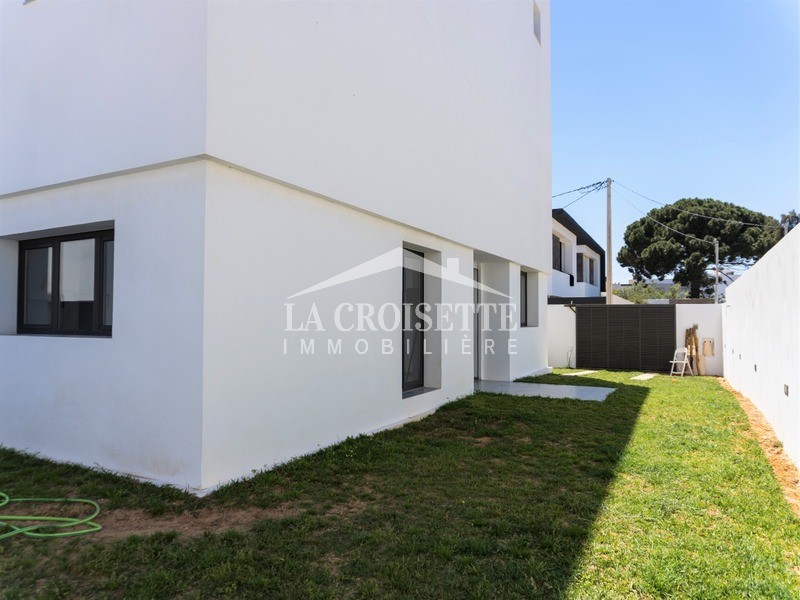 Villa s+3 à La Soukra MVV0395
