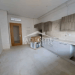 Photo-3 : Appartement S+4 à La Soukra MAL1302