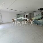 Photo-4 : Triplex S+4 avec piscine aux Jardins de Carthage MTRV0059