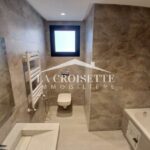 Photo-6 : Duplex S+3 avec chambre de service, jardin et piscine à La Soukra MDV0161