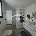 Photo-6 : Triplex S+3 avec piscine à Gammarth MTRL0097