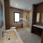 Photo-8 : Appartement S+4 à La Soukra MAL1302