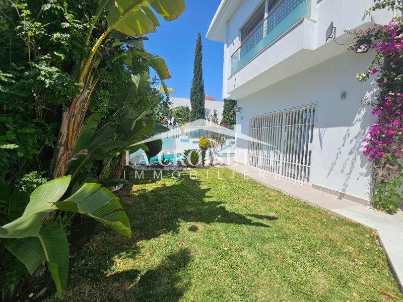 Villa S+5 avec piscine à La Marsa MVL0024