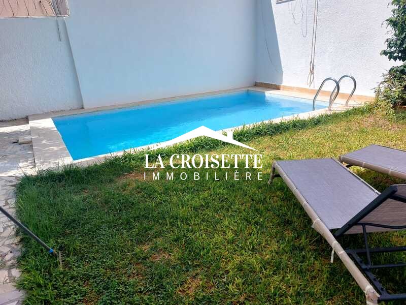 Rez-de-chaussée de villa meublé S+3 avec jardin et piscine à Carthage MRCL0002
