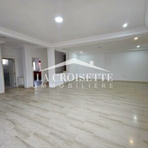 Étage de villa pour usage bureautique H+3 à Ain Zaghouan nord ZBL0519