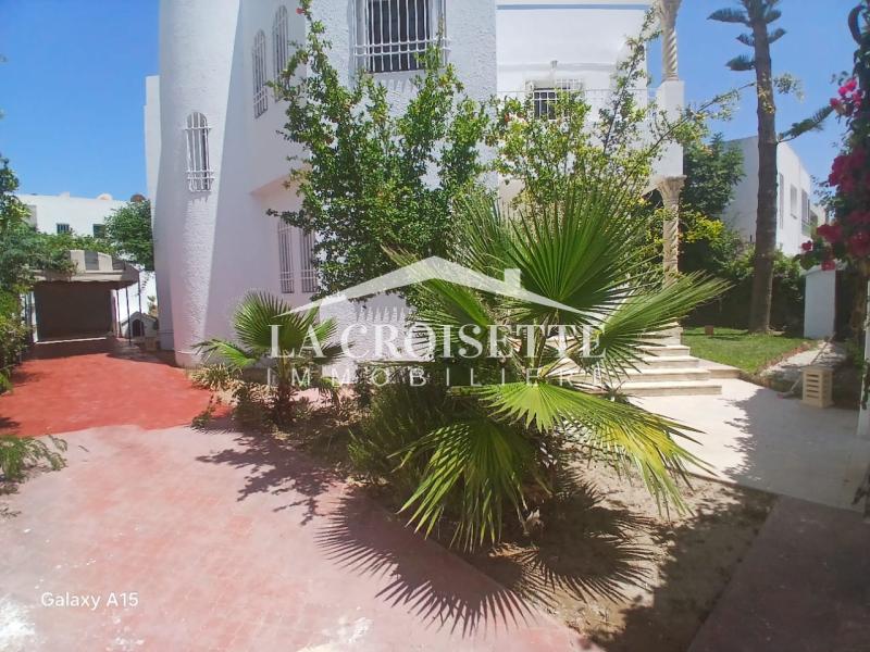 Villa S+5 à La Marsa MVL1717