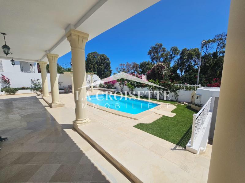 Villa S+5 avec piscine à Gammarth MVL0099
