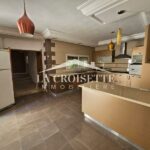 Photo-2 : Rez-de-chaussée de villa S+2 avec jardin à Ain Zaghouan Nord MRCL0316