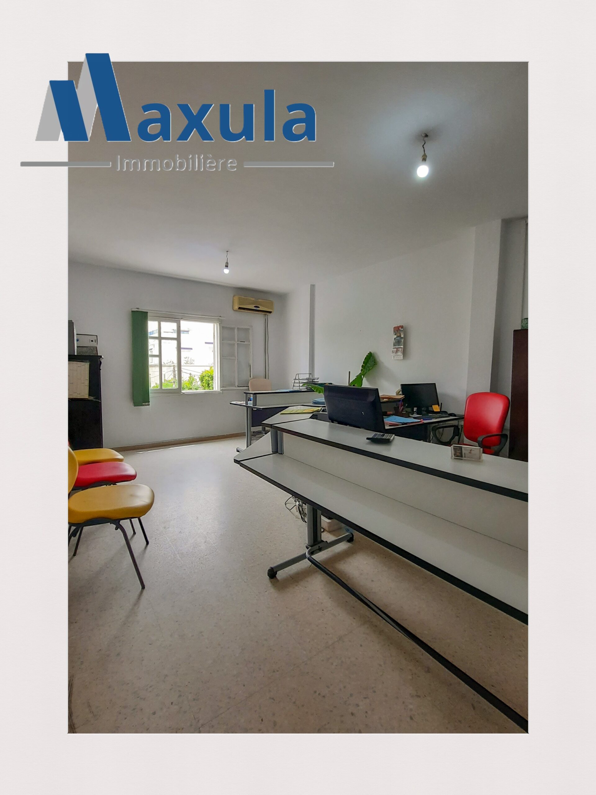 Ideal Investment Opportunity for Your Professional Activity: H+3 Office in Radès on Habib Bourguiba Avenue
