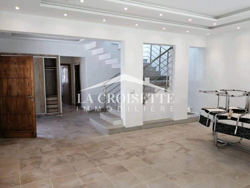 Villa S+4 à La Soukra MVL0786