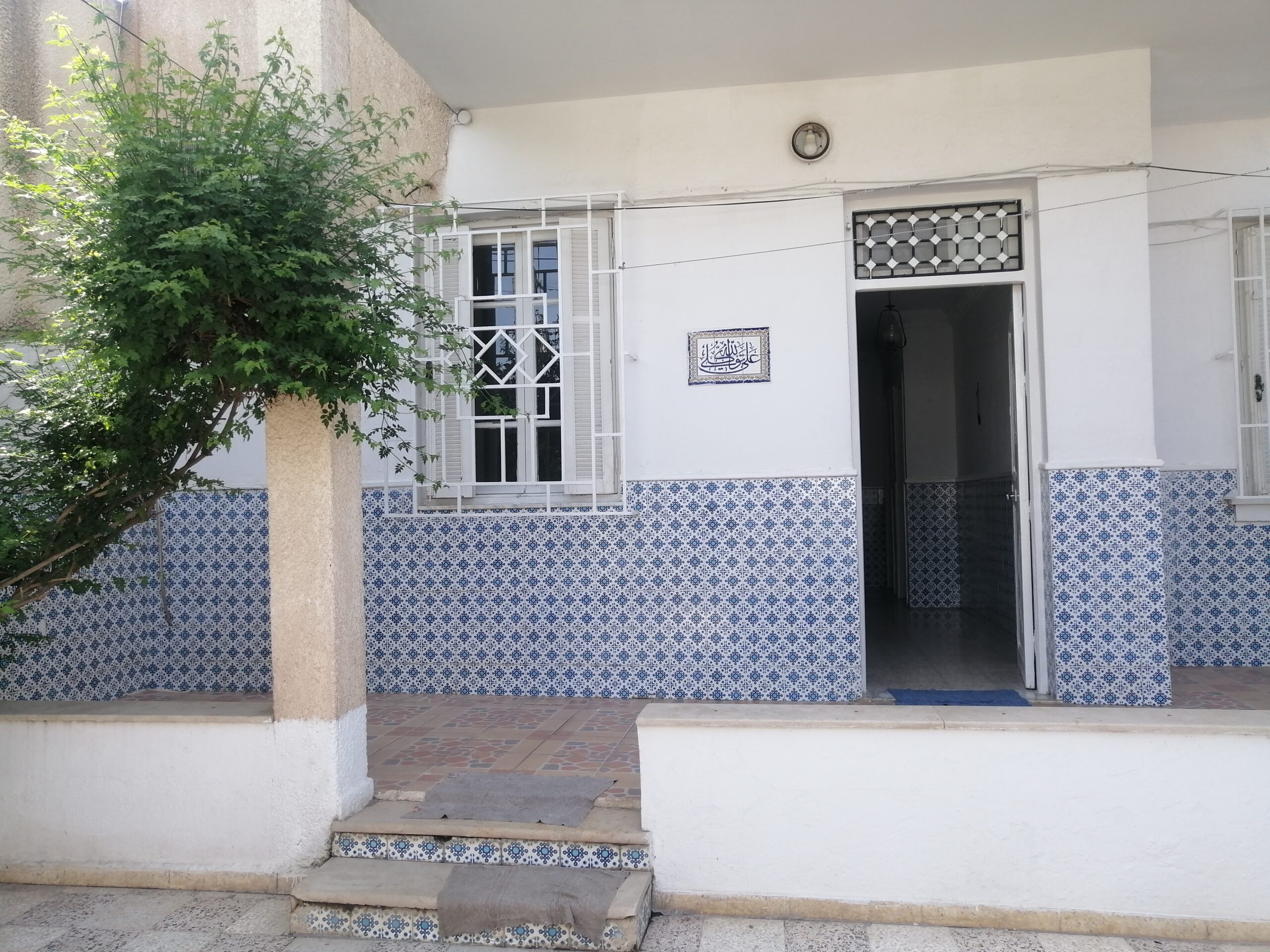 Rez de chaussé S+2 à Bardo toutes commodités à côté