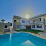 Villa haut standing avec piscine à Boumhal