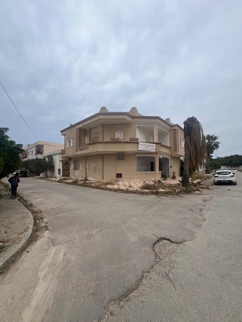 Villa à Hammam Chott coté plage