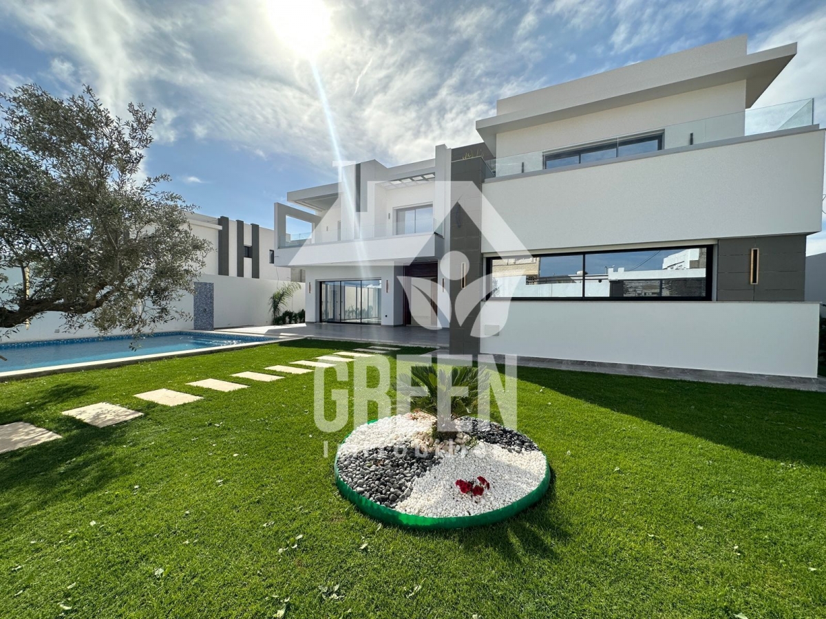 Luxury Villa "VERSACE": A Haven of Elegance in Nabeul