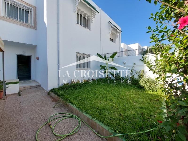 Duplex avec jardin S+4 meublé à La Marsa ZDL0674