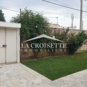 Rez-de-chaussée de villa S+4 avec jardin à La Soukra ZVL1681