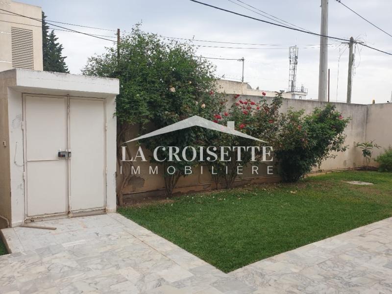 Rez-de-chaussée de villa S+4 avec jardin à La Soukra ZVL1681