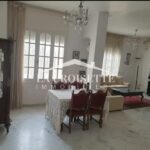 Photo-3 : Rez-de-chaussée de villa S+4 avec jardin à La Soukra ZVL1681