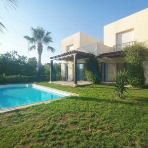 Villa S+4 avec piscine à Gammarth