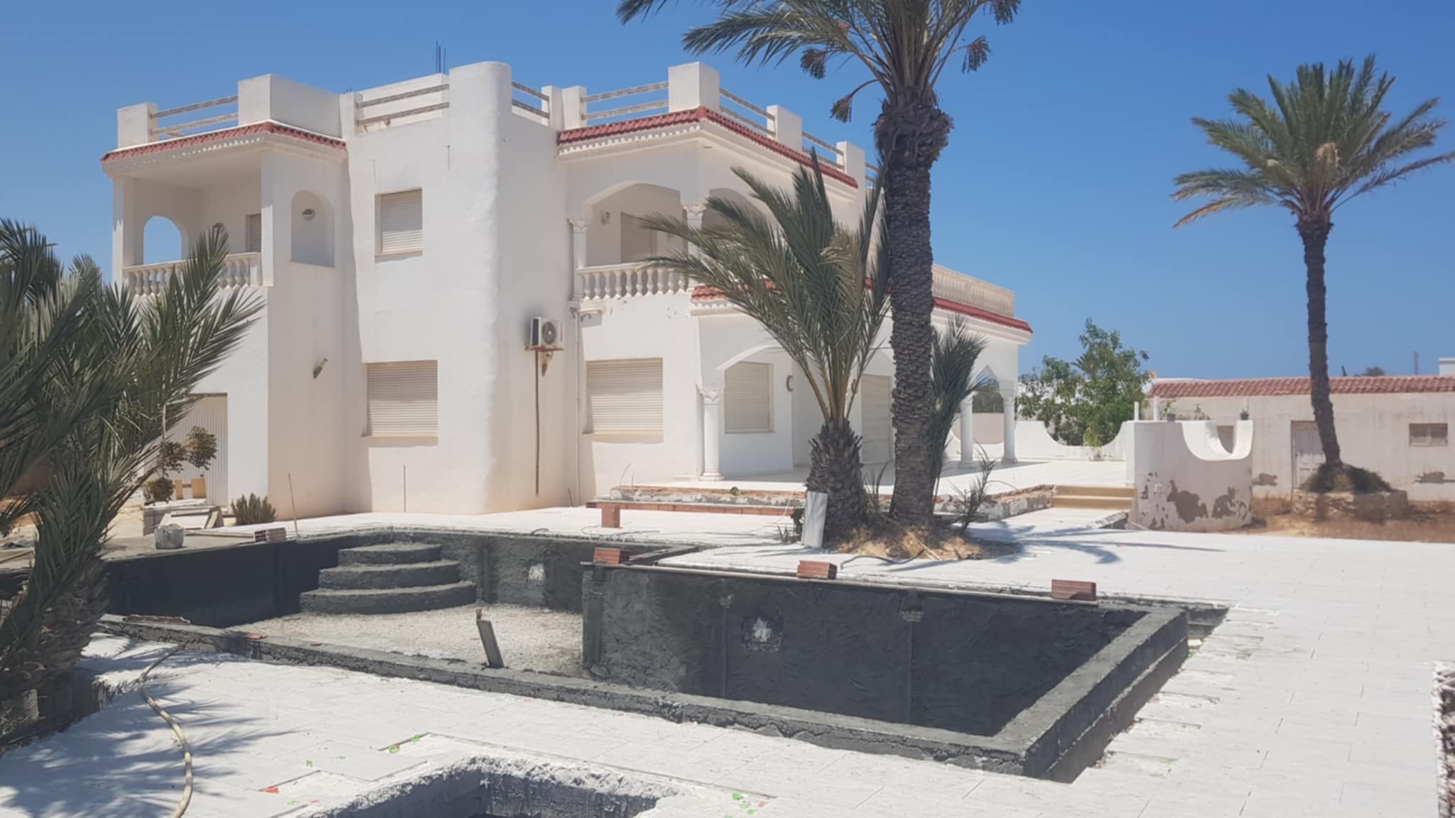 Villa Features:
